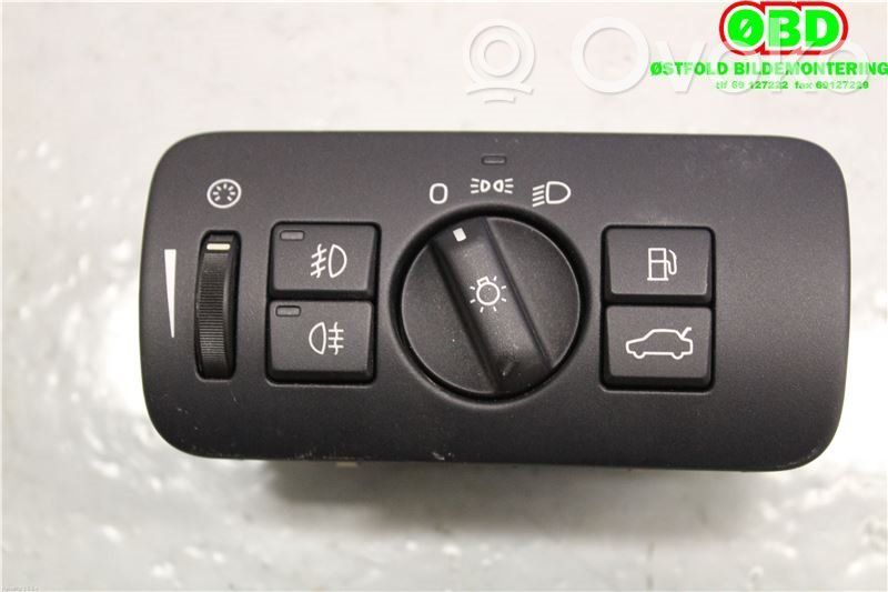 Comutator lumini   31443852,30739414,30739414,30739414,31443852
