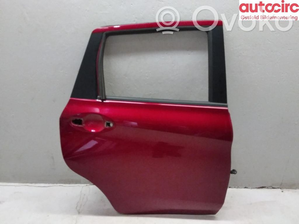 Nissan Note (E12) Galinės durys 