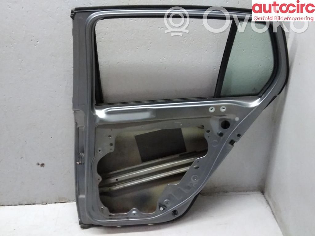 Volkswagen Golf VI Drzwi tylne 