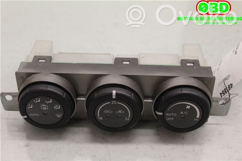 Nissan X-Trail T30 Console centrale, commande chauffage/clim