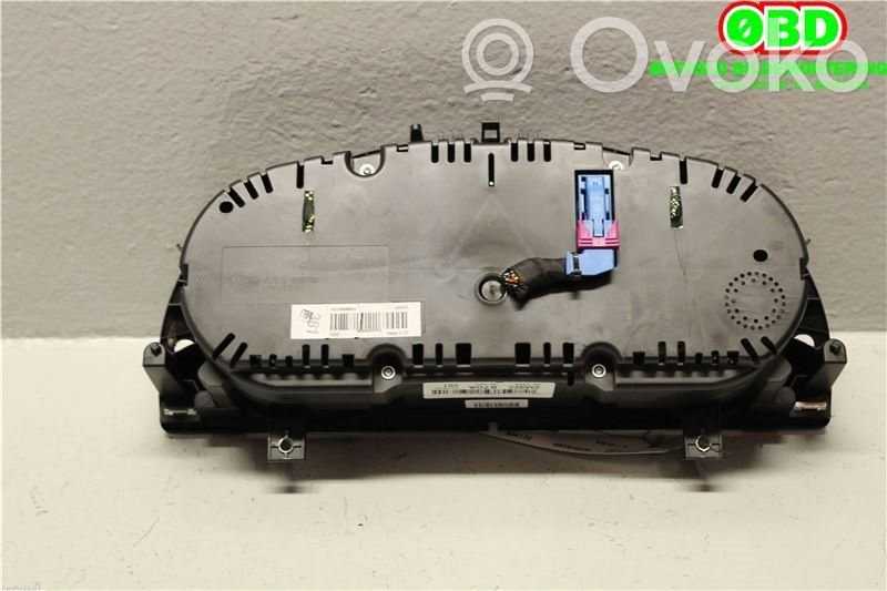 Volkswagen PASSAT B7 Tachimetro (quadro strumenti)