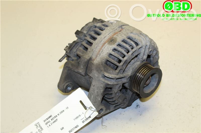 Opel Astra H Alternator 
