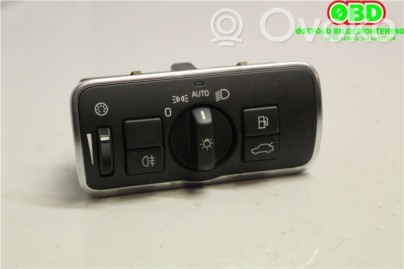 Comutator lumini   31443839,30739448,30739448,30739448,31443839