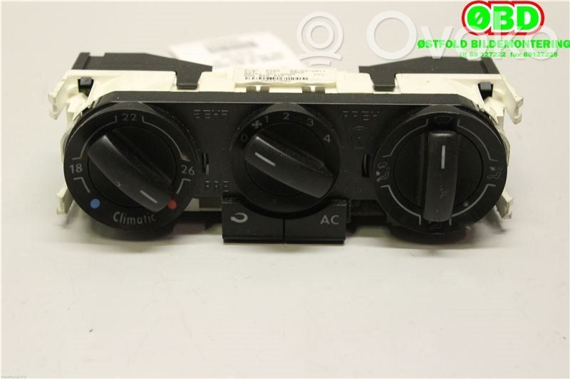 Volkswagen Polo IV 9N3 Console centrale, commande chauffage/clim 