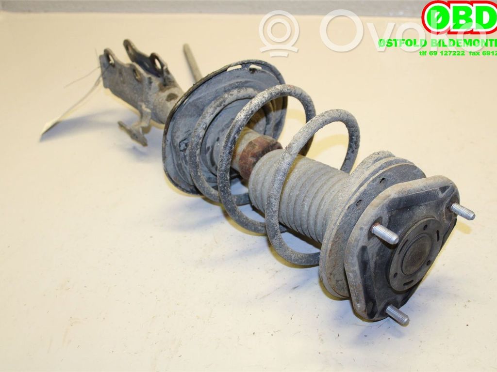 Toyota Auris E180 Ammortizzatore anteriore con molla elicoidale 