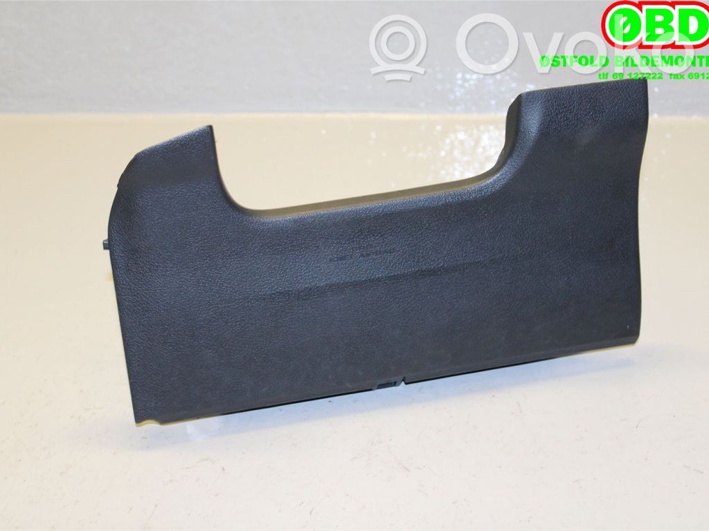 Toyota Auris E180 Polviturvatyyny 