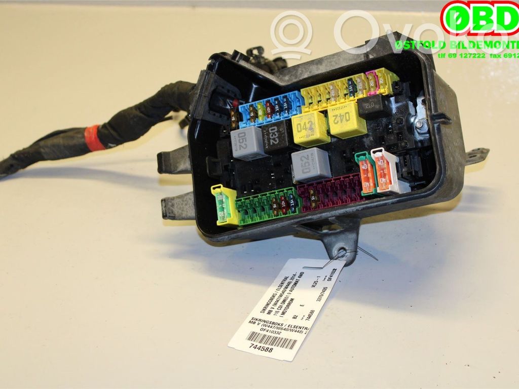 Mercedes-Benz Vito Viano W447 Set cutie siguranțe 