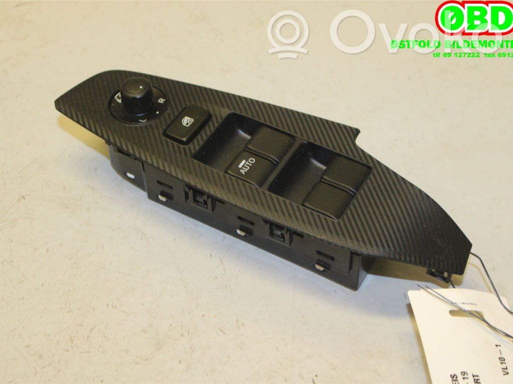 Mazda 3 III Electric window control switch 