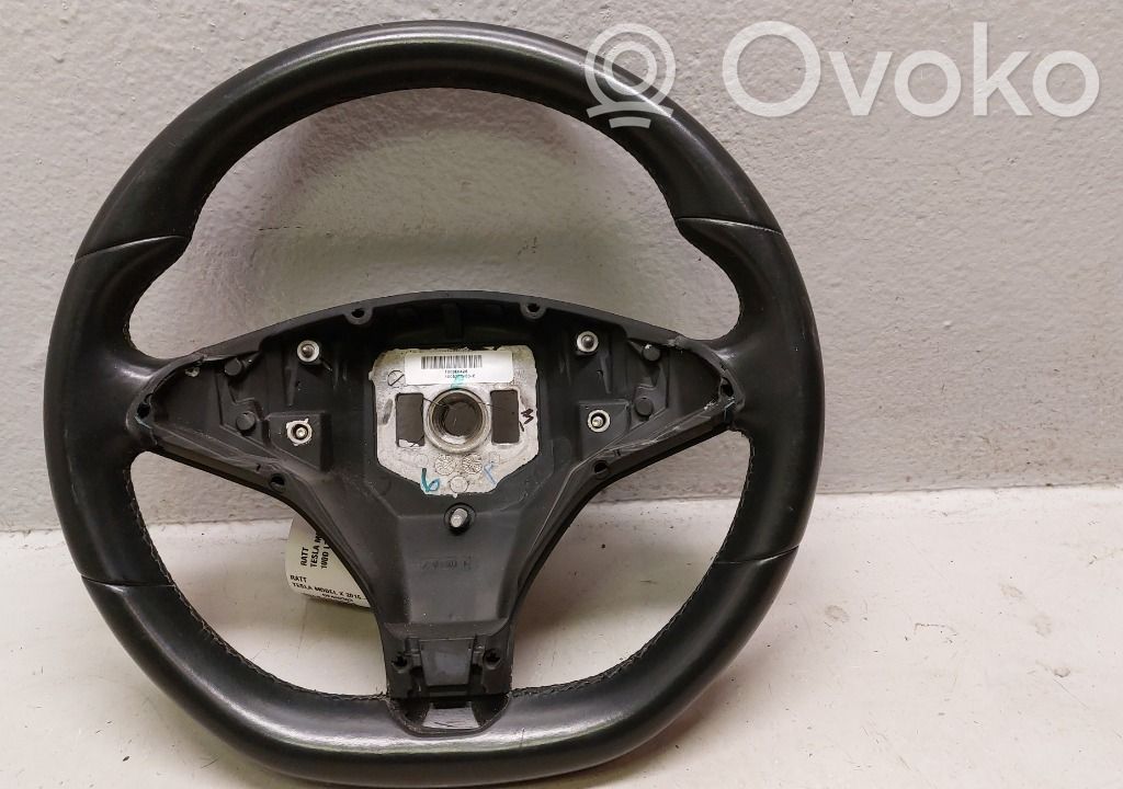 Ohjauspyörä   100527900E,100527900E