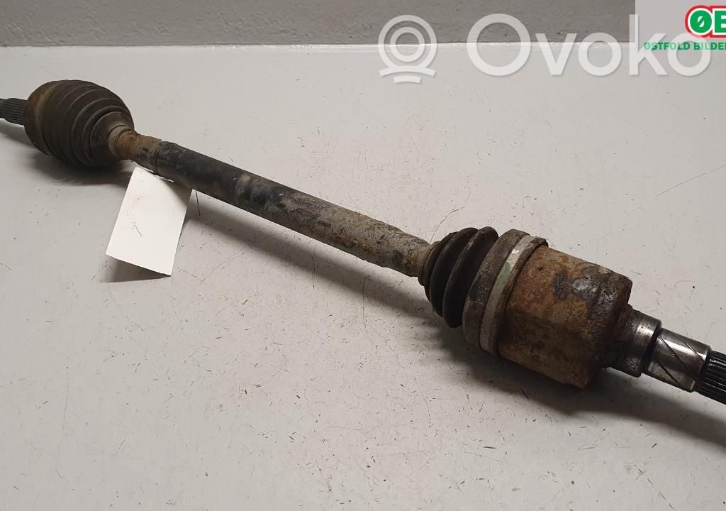 Takavetoakseli   100771901A,100771901A