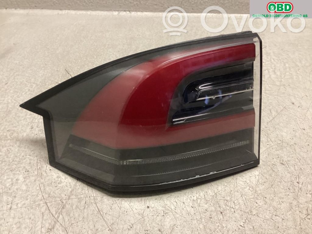 Tesla Model X Rear/tail lights 
