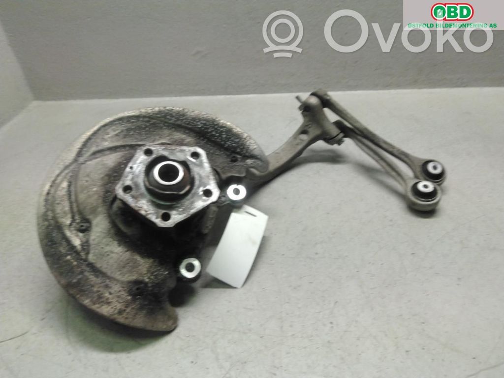 Audi A4 S4 B9 Fuso a snodo con mozzo ruota anteriore 