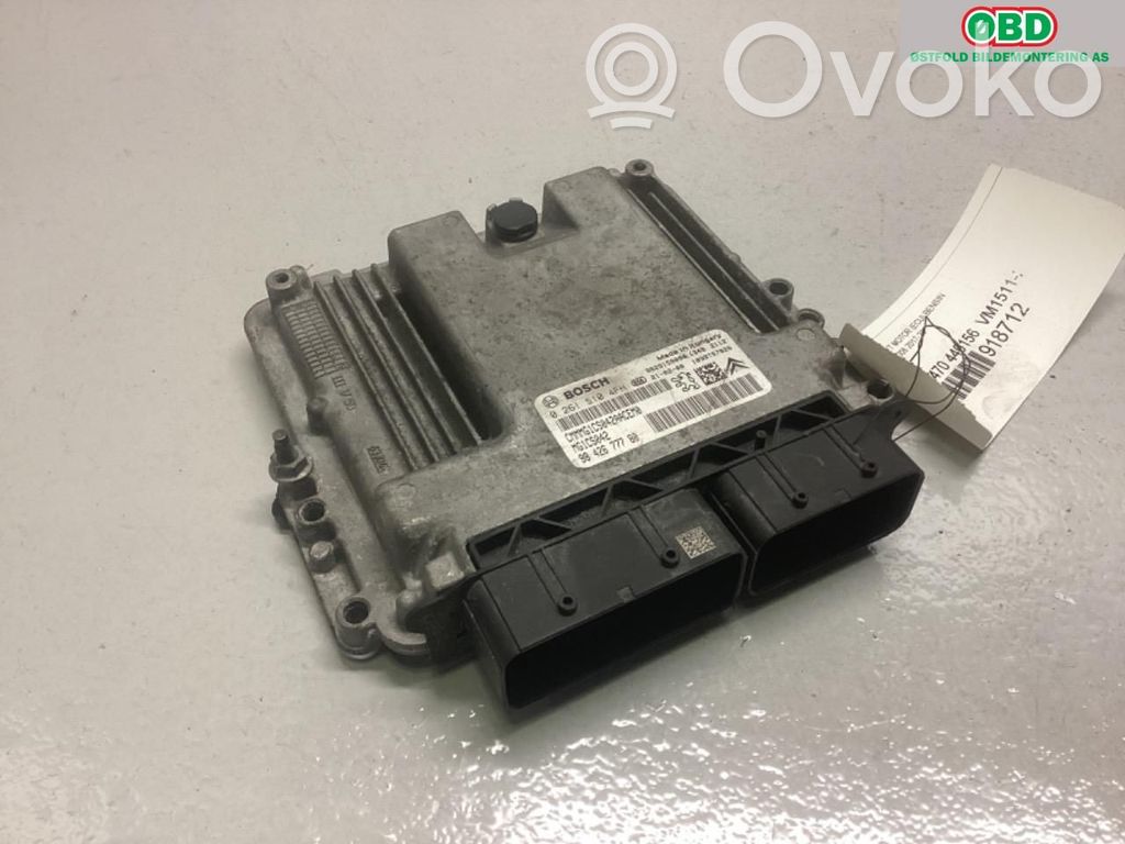 Peugeot 3008 II Komputer / Sterownik ECU silnika 