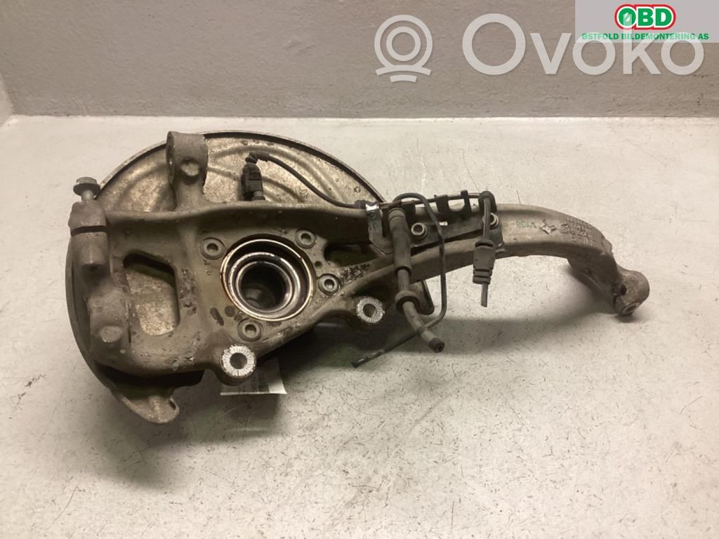 Audi A4 S4 B9 Fuso a snodo con mozzo ruota anteriore 