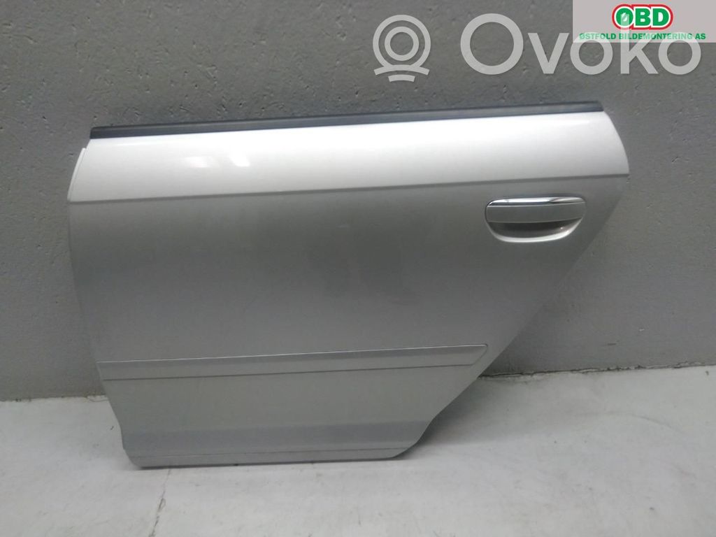 Drzwi tylne   8P4833051A,8P4833051A