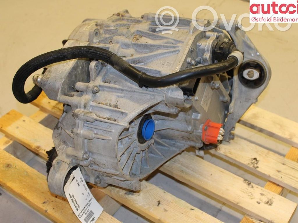 Tesla Model Y Motor vehicul electric 