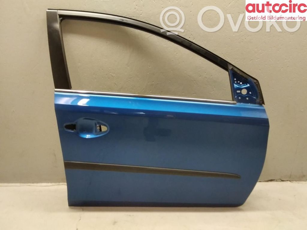 Toyota Auris E180 Puerta delantera 