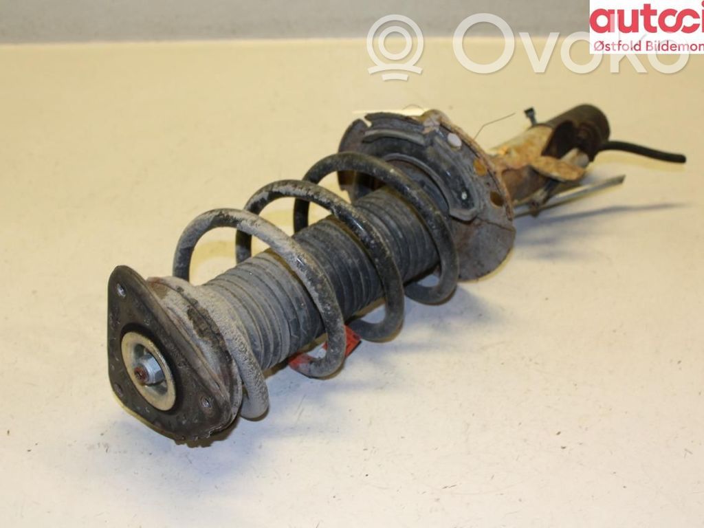 Ford Focus Amortyzator osi przedniej ze sprężyną 