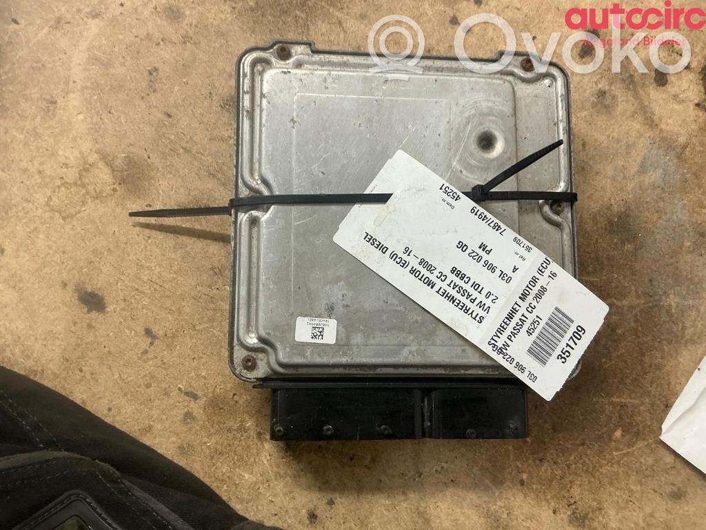Volkswagen PASSAT CC Unitate control motor/modul ECU 