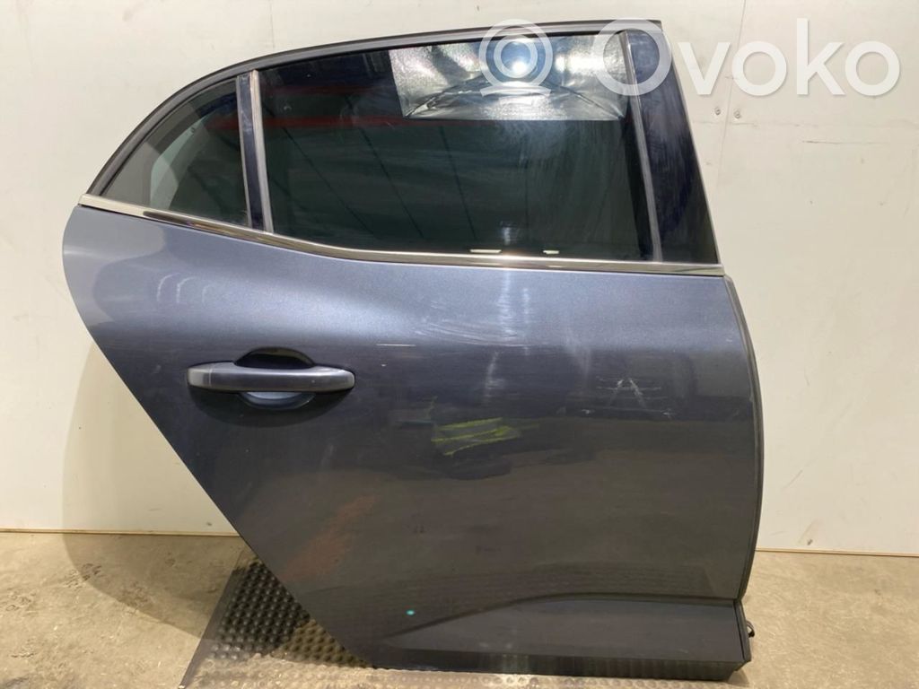 Puerta trasera   821003398R,821001172R,821001172R,821003398R