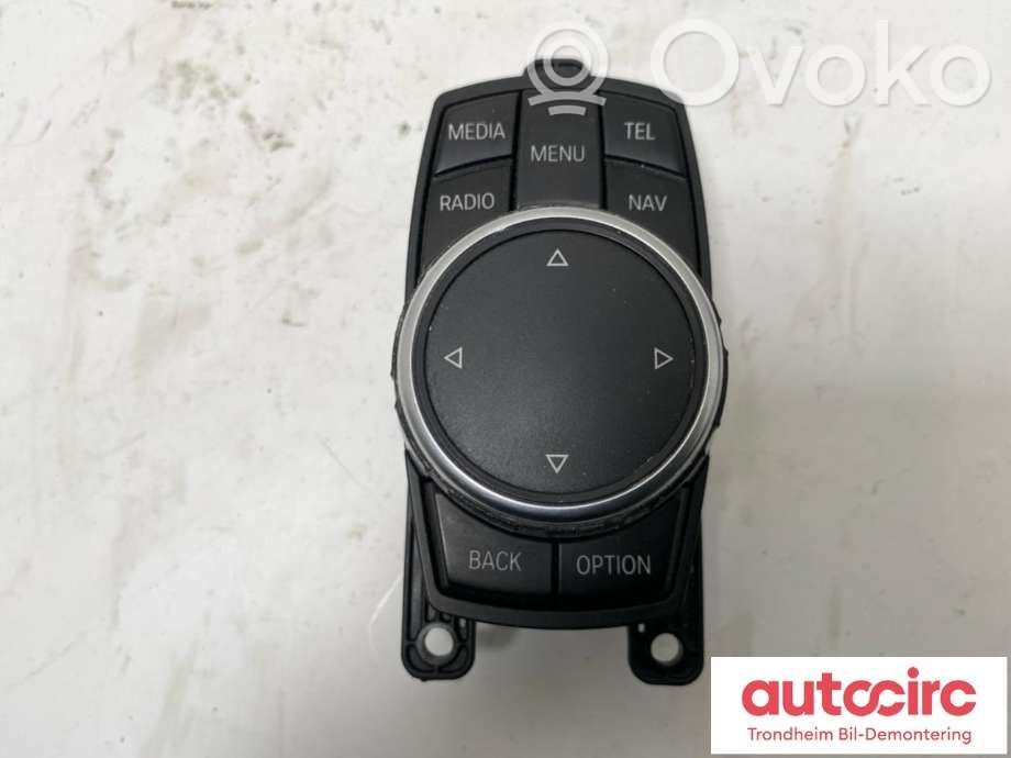 BMW X4 F26 Panel / Radioodtwarzacz CD/DVD/GPS 