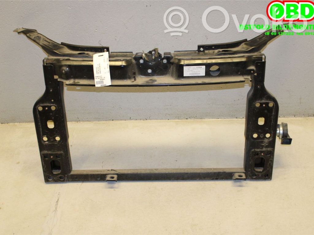 Fiat 500 Pas przedni 