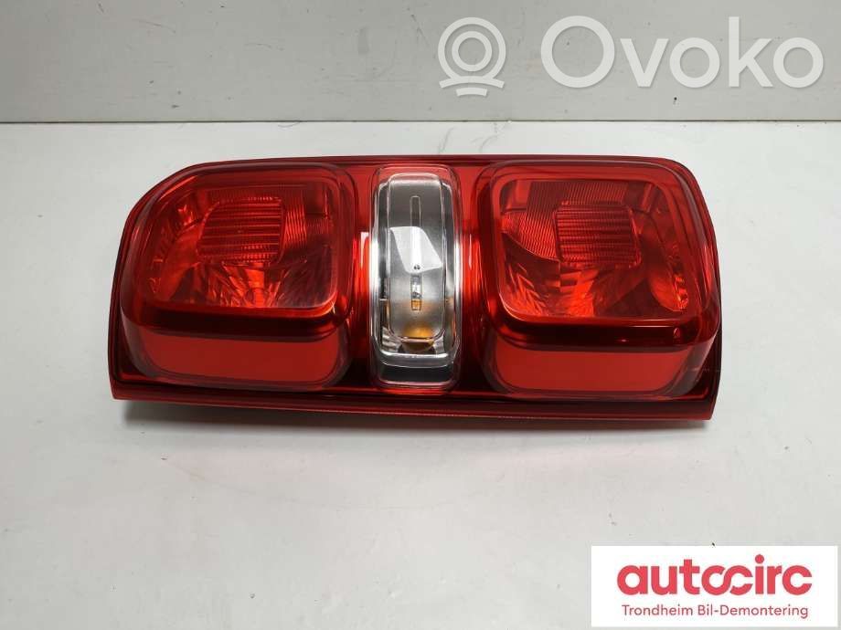 Peugeot Expert Rear/tail lights 