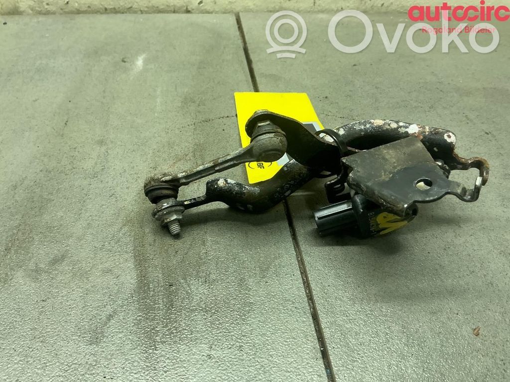 Toyota bZ4X Sensor de altura delantera de la suspensión neumática