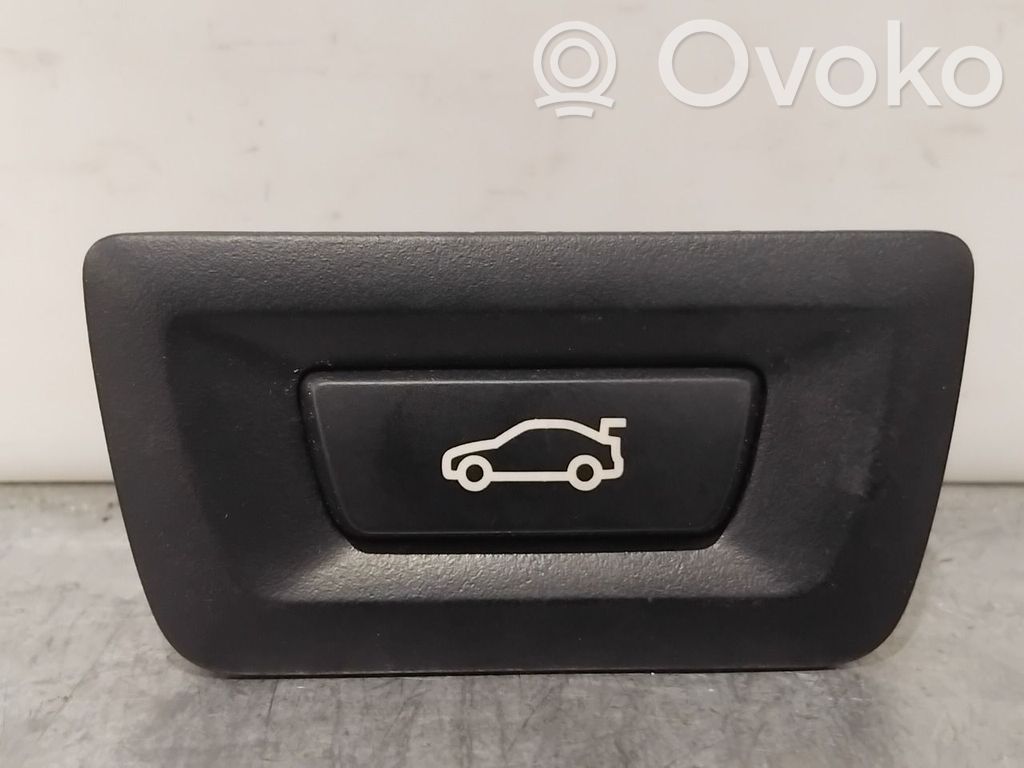 BMW 5 F10 F11 Interrupteur d'ouverture de coffre