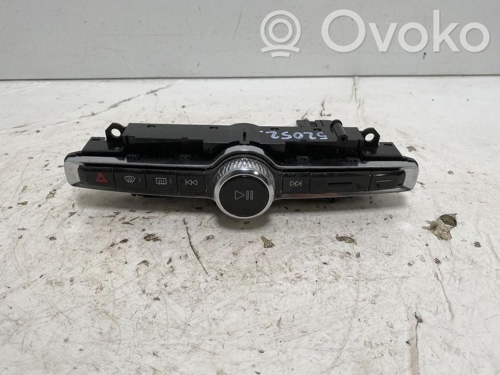 Panel / Radioodtwarzacz CD/DVD/GPS   31456673,31456673