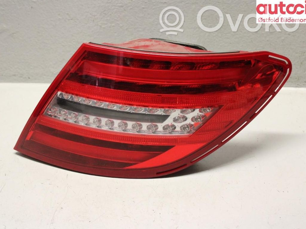 Mercedes-Benz C W204 Lampa tylna 