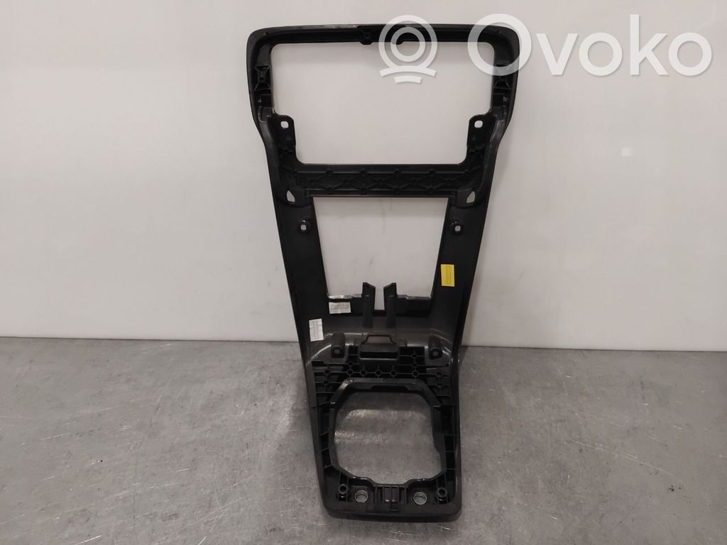Volvo V40 Centrinė konsolė 