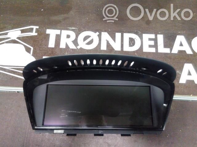 BMW 5 E60 E61 Panel radia 