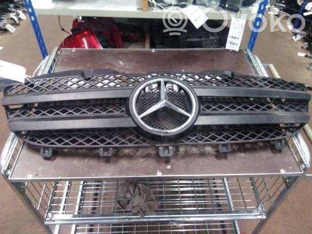 Mercedes-Benz Sprinter W906 Atrapa chłodnicy / Grill 