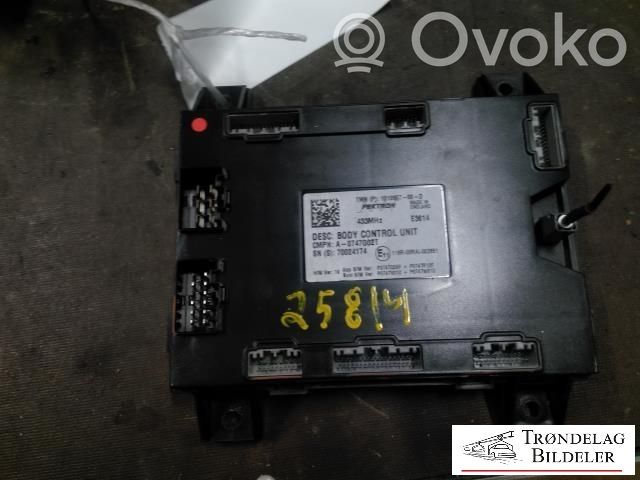 Tesla Model S Central body control module 
