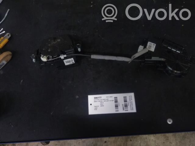 BMW 5 F10 F11 Blocco chiusura del portellone