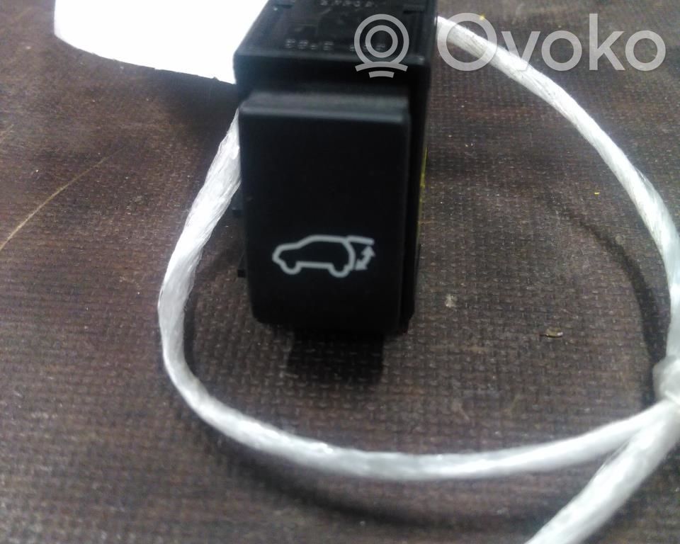 Tailgate opening switch   3323P93,15C332,15C332,3323P93