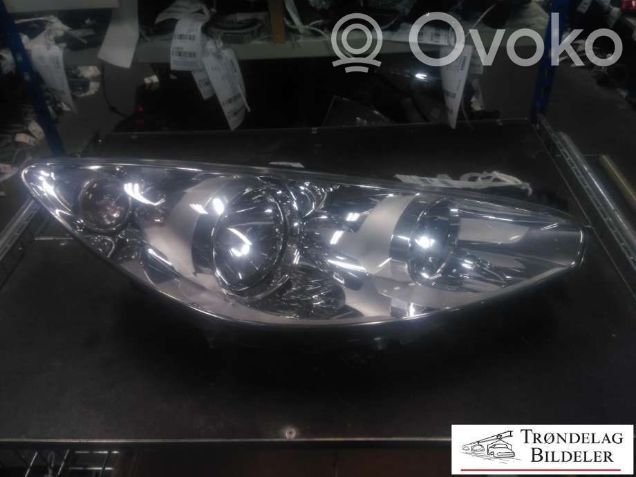 Peugeot 308 Lampa przednia 