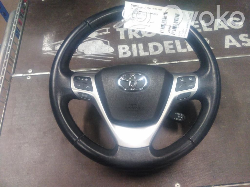 Toyota Avensis T270 Volan 