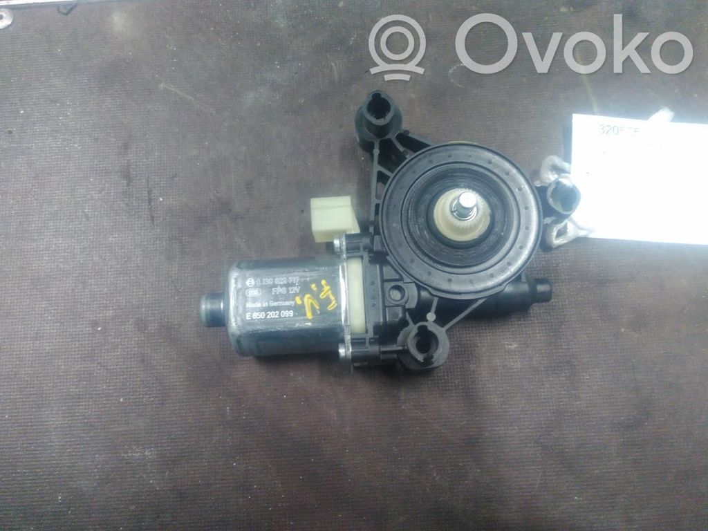 Skoda Superb B8 (3V) Motorino alzacristalli della portiera anteriore