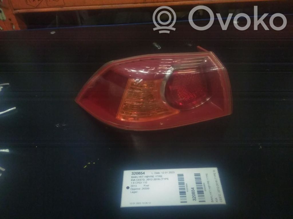 Mitsubishi Lancer VIII Galinis žibintas kėbule 