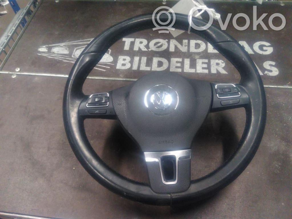 Volkswagen PASSAT CC Kierownica 