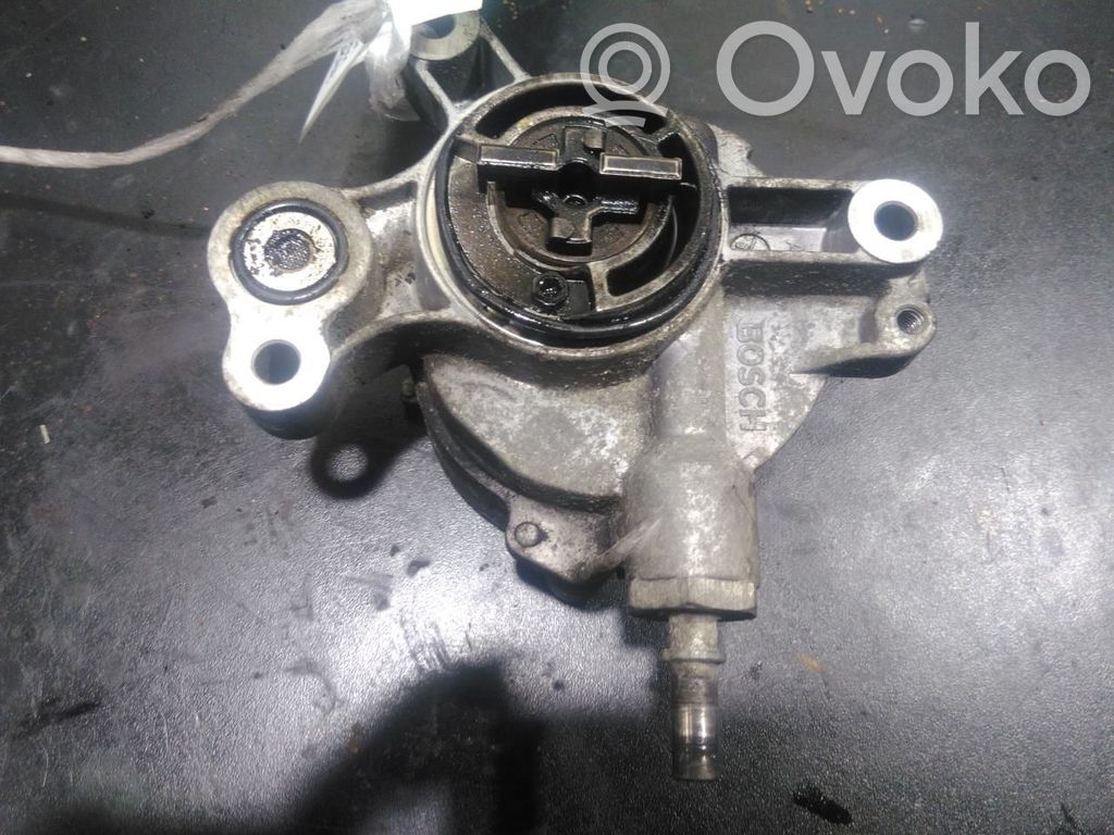 Volvo V50 Bomba de vacío 