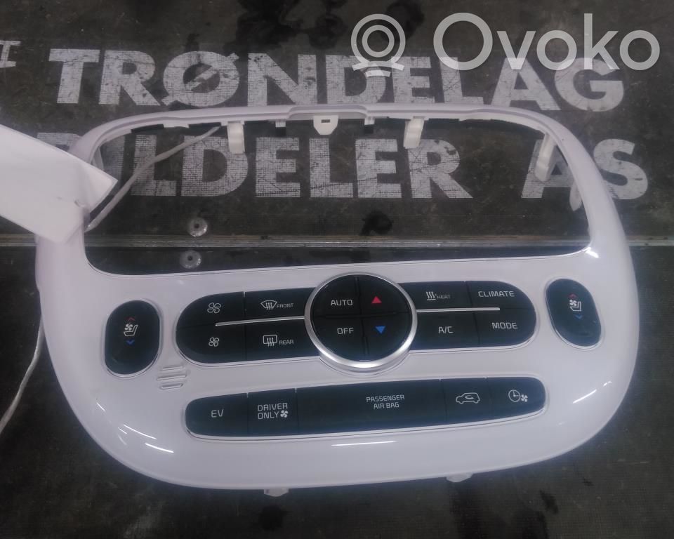 Console centrale, commande chauffage/clim