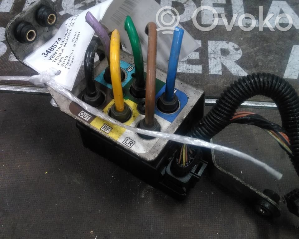 Tesla Model S Bloc supape suspensie pneumatică 