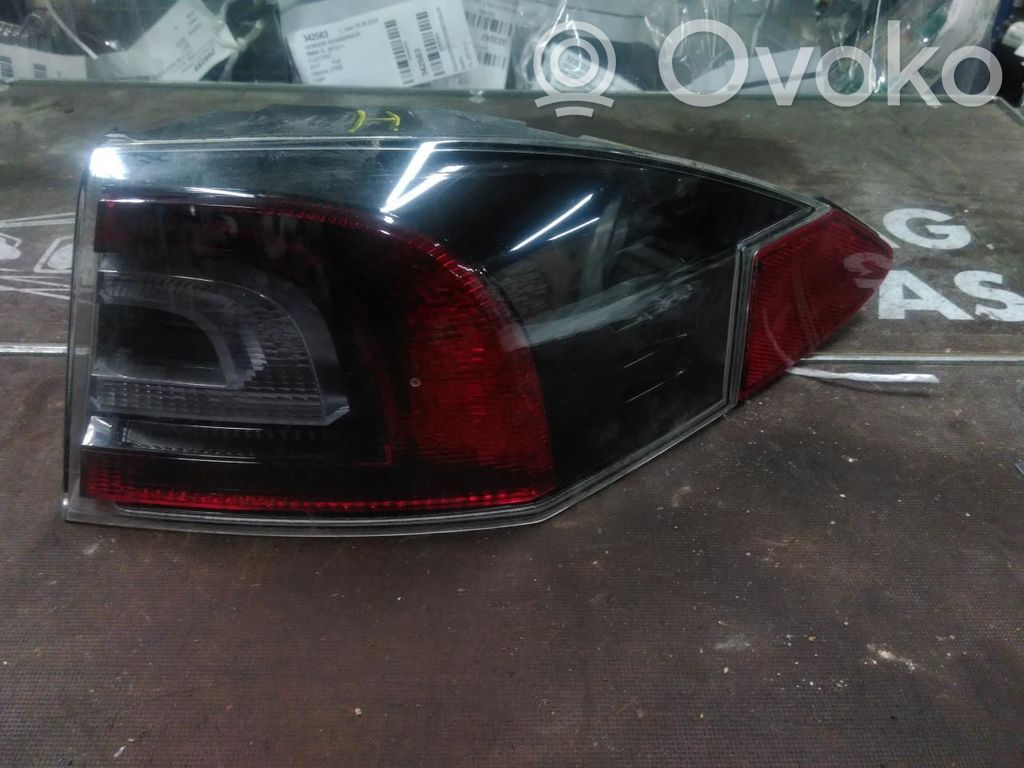 Rear/tail lights