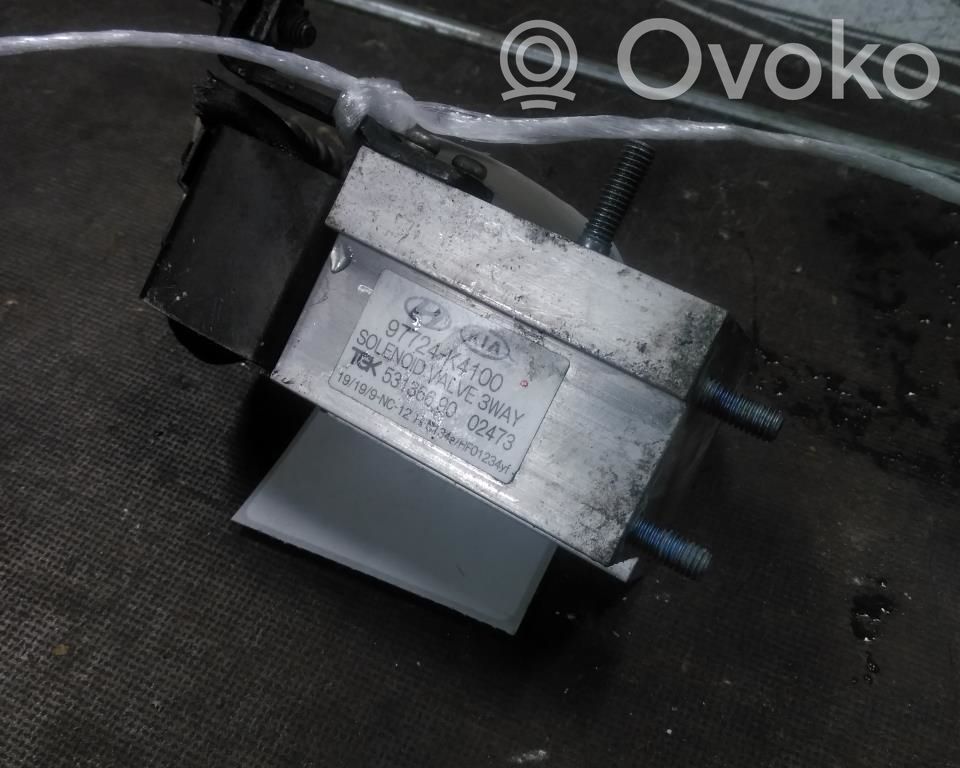 Hyundai Kona I Valvola di regolazione del liquido di raffreddamento e del riscaldatore 