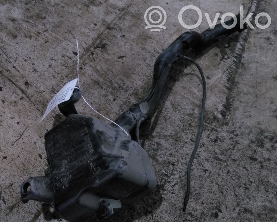 Tesla Model X Wischwasserbehälter 