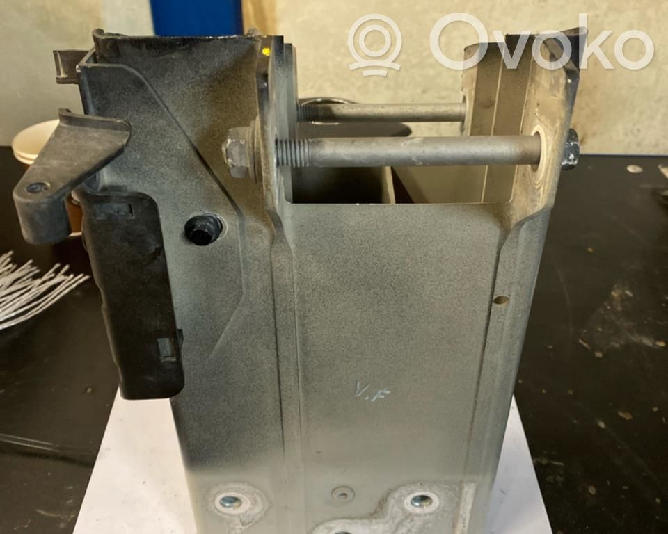 Volvo S90, V90 Traversa di supporto paraurti anteriore 