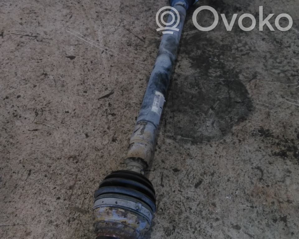 Volkswagen PASSAT B7 Eje de transmisión delantero 